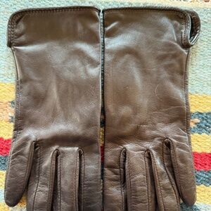 Leather gloves